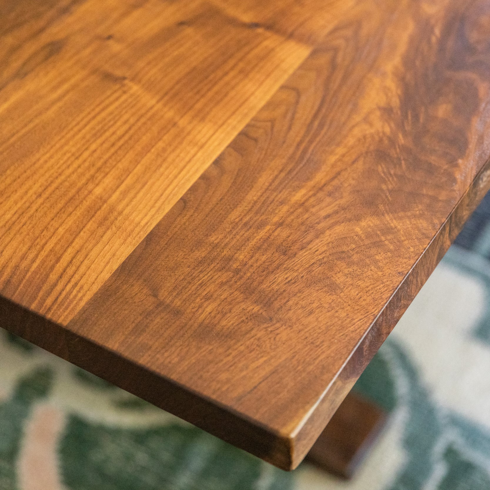 5 Reasons to Choose Solid Wood Over Particle Board for Your Furniture